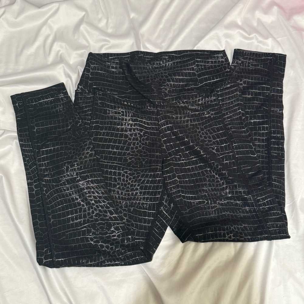 PINK VS ULTIMATE LEGGINGS